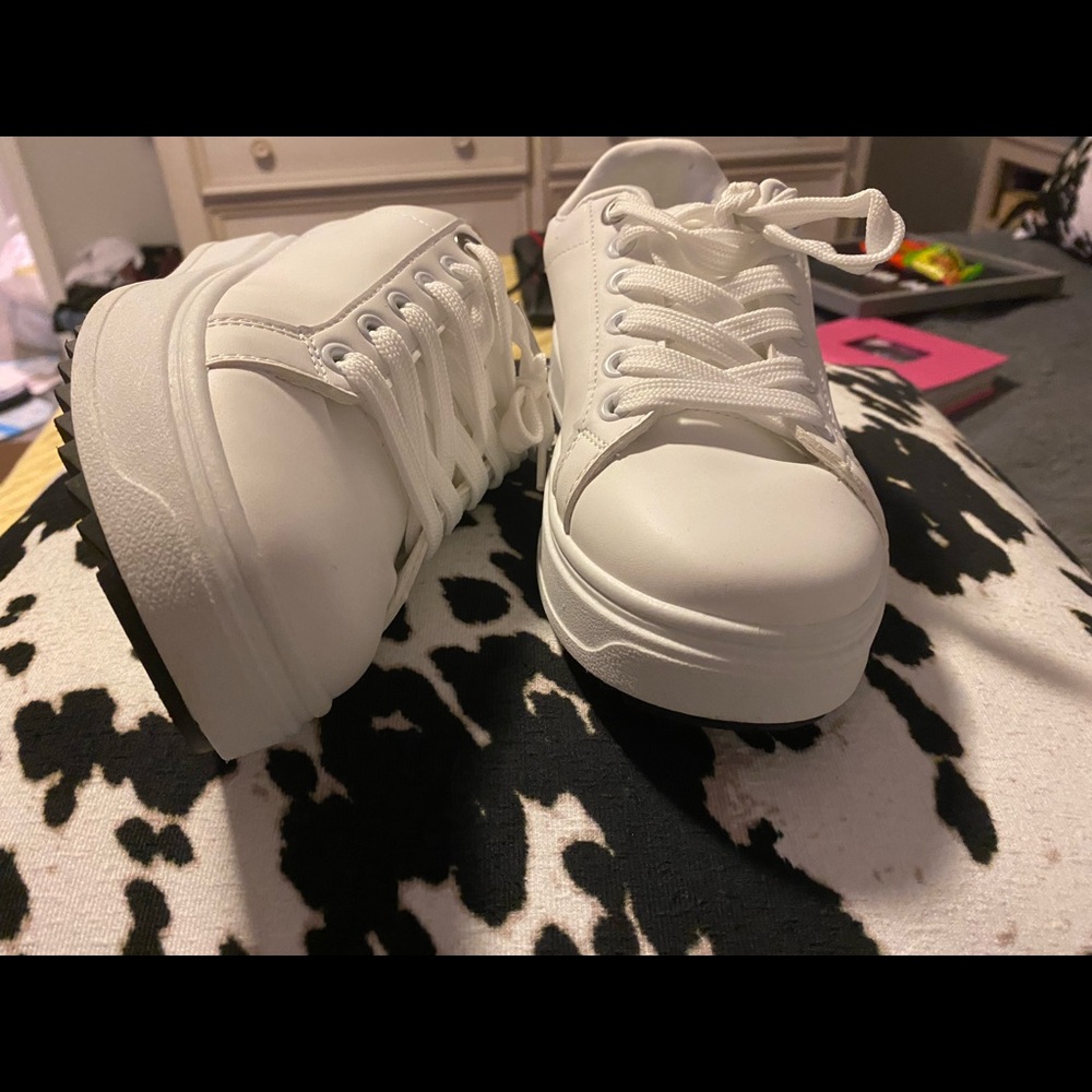 🟡SOLD🟡 Madden Girl White Sneakers - Picture 3 of 7